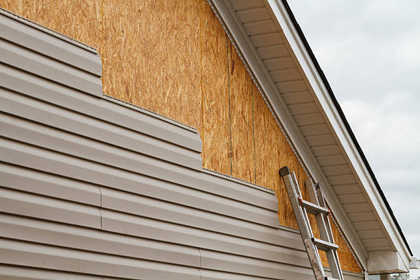24/7 Emergency Siding Replacement experts in Sycamore, IL